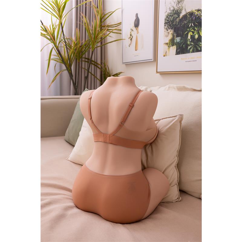 SHEQU MALE MASTURBATOR DOLL DANIA WITH THRUSTING 19.5 CM